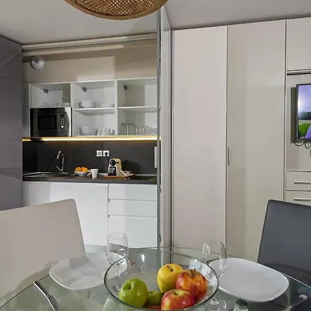 Apartment Nautilia 106 - Superieure Luxe Avec Jacuzzi 2 Personnes *