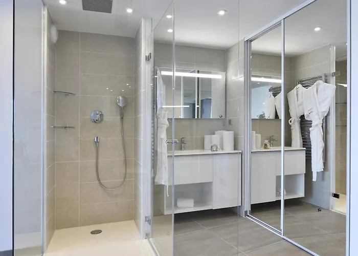 Nautilia 106 - Supérieure Luxe Avec Jacuzzi 2 Personnes Appartement Agde
